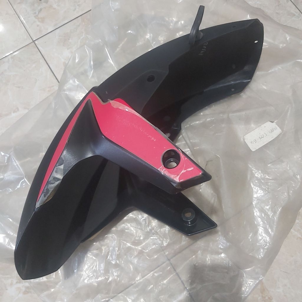 Spakbor depan pulsar ns200