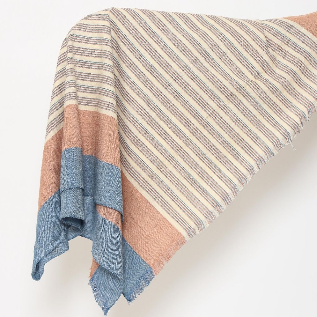 kain Lurik warna alam