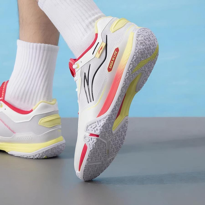 Sepatu Badminton Sepatu Bulutangkis Lining Saga Lite 3 AYTV003 Putih Pink 100% Original