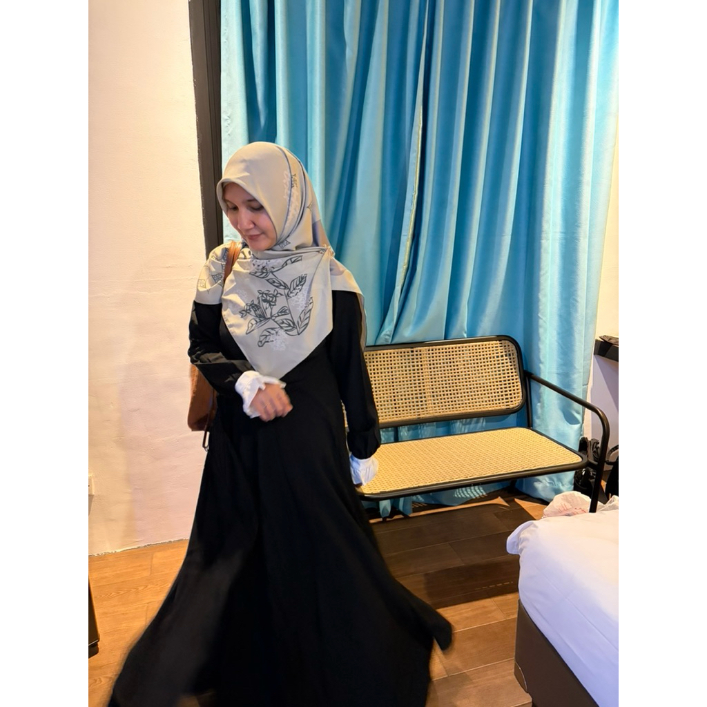 Preloved Gamis Hitam Polos Wanita/Dress Muslim Hitam Polos
