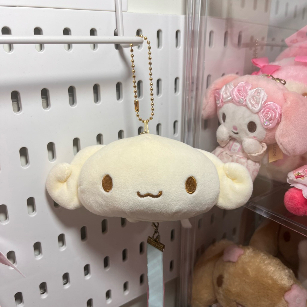 Espresso sanrio cinnamoroll keychain plush (label brand faded/pudar)