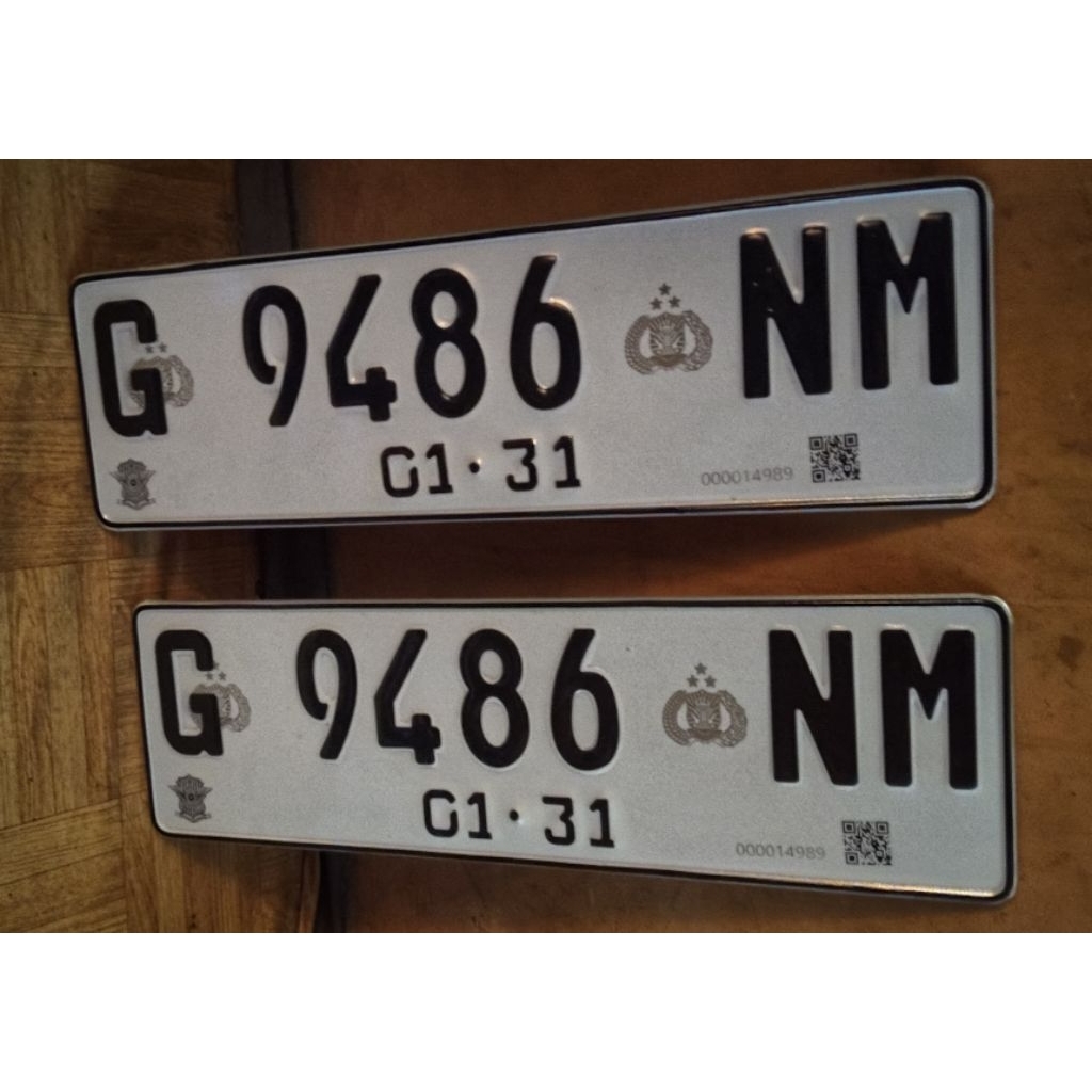Plat Nomor Mobil reflektif untuk semua jenis mobil