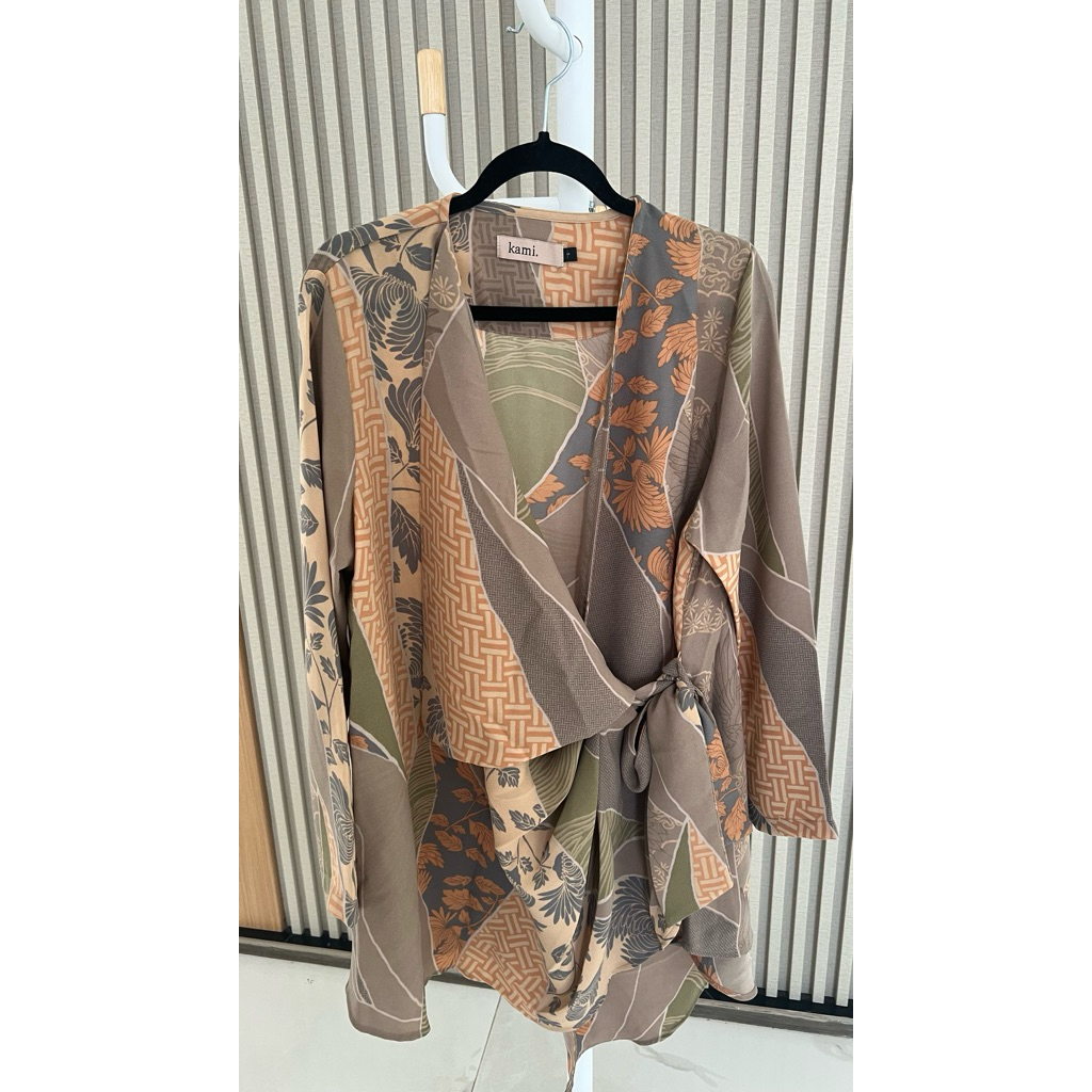 PRELOVED - kamiidea fenella outer shell coral