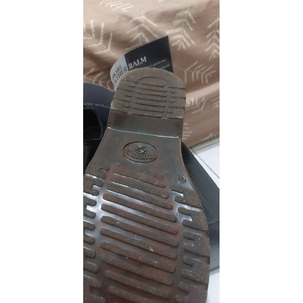 Sepatu Dikars