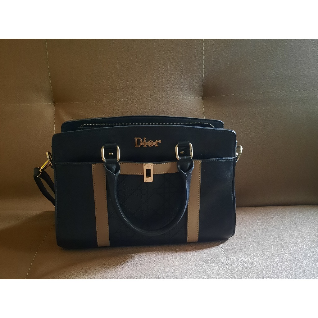 Second Tas Selempang Fashion Dior ( Minus )