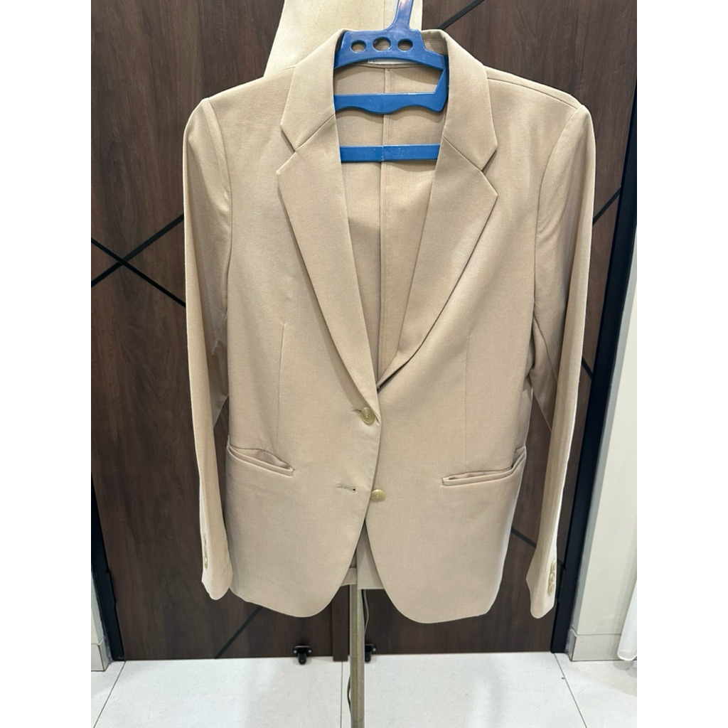 preloved blazer uniqlo coksu size L