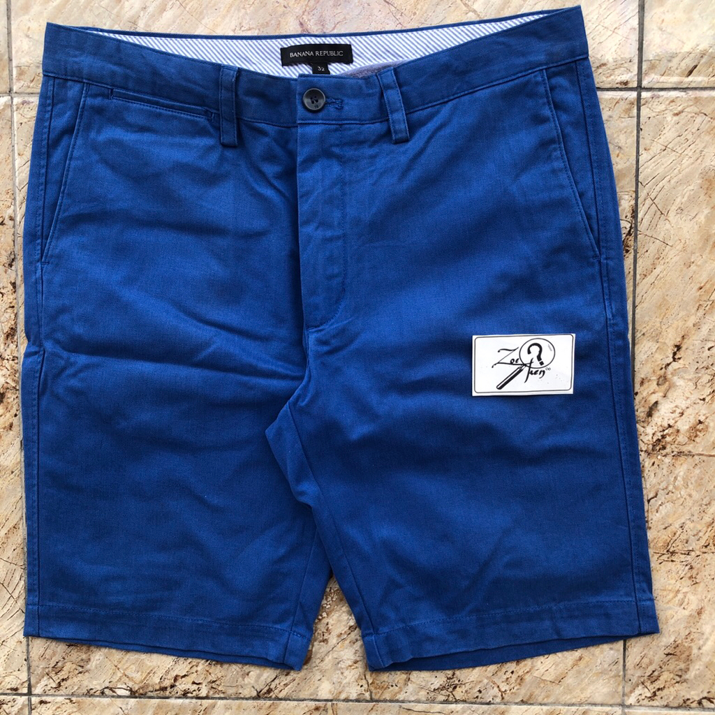 CELANA PENDEK BANANA REPUBLIC CHINO BIRU