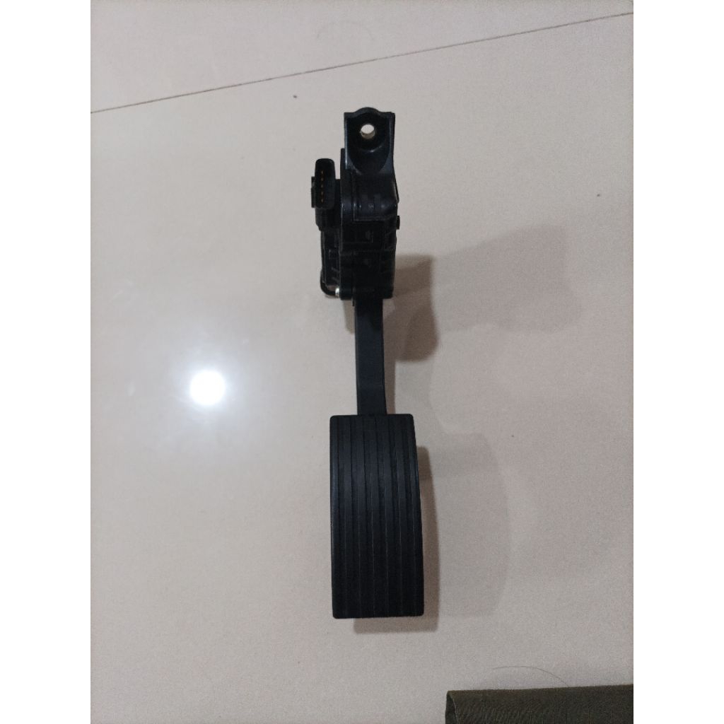 PEDAL GAS CANTER EURO 4 ORIGINAL / KARET PEDAL GAS PS 125 TERBARU / PEDAL GAS CANTER NEW ORIGINAL / 
