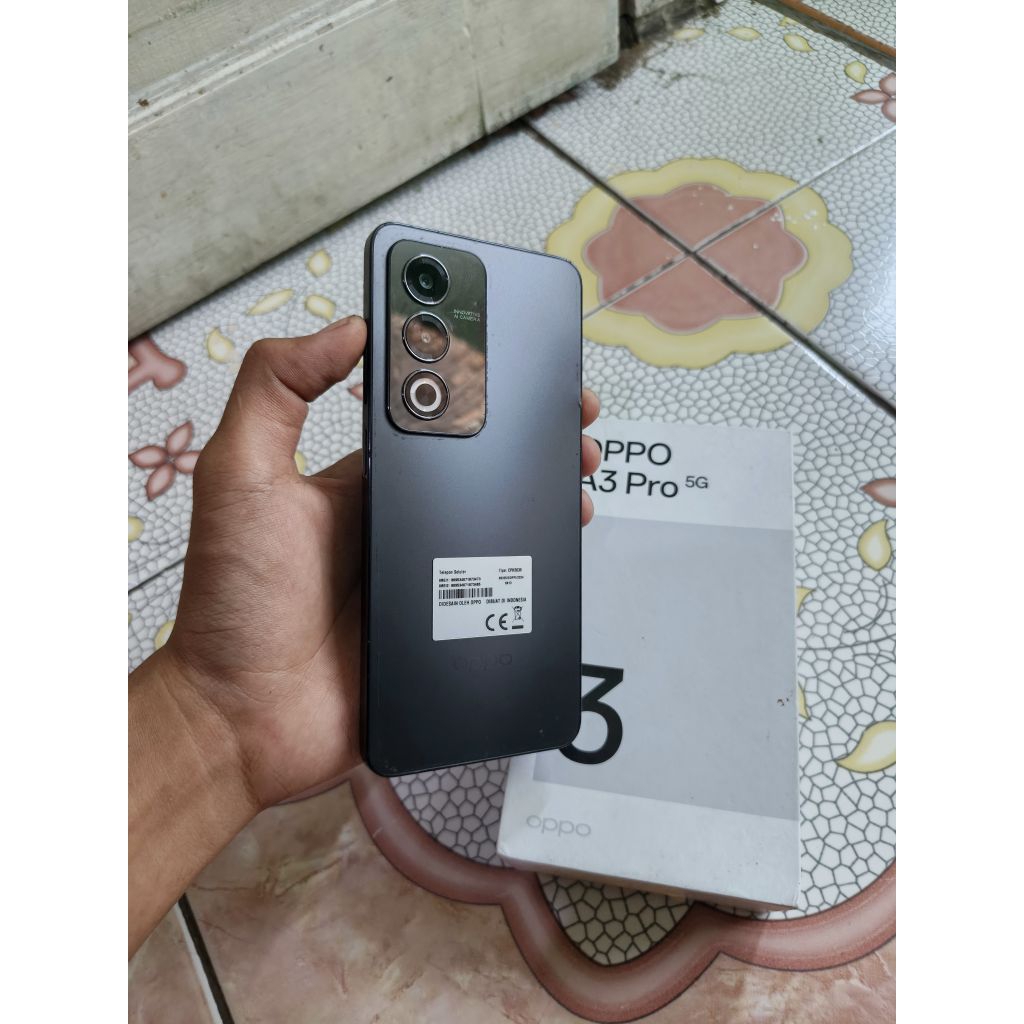 Oppo A3 pro 5g 8/256 second resmi
