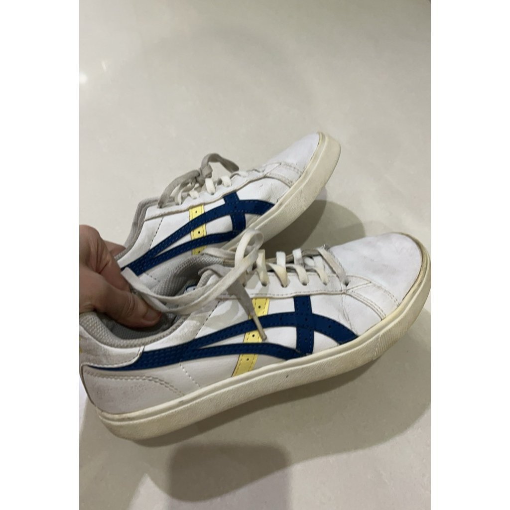 Sepatu asics ori