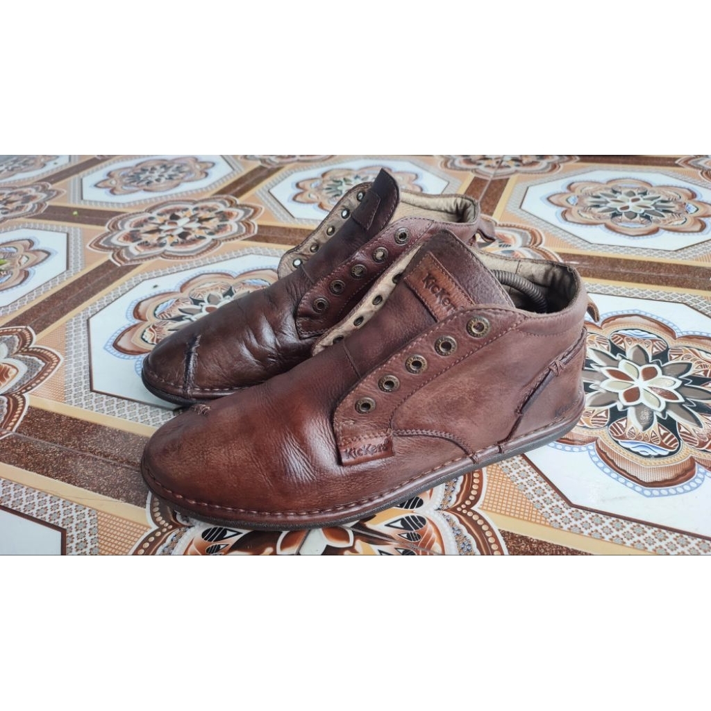 Sepatu boots second Kickers