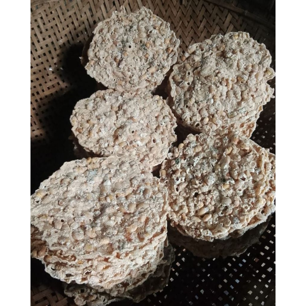 Rempeyek bulat kacang kedelai, home made sudah ber PIR-T. 1kg isi 50pcs