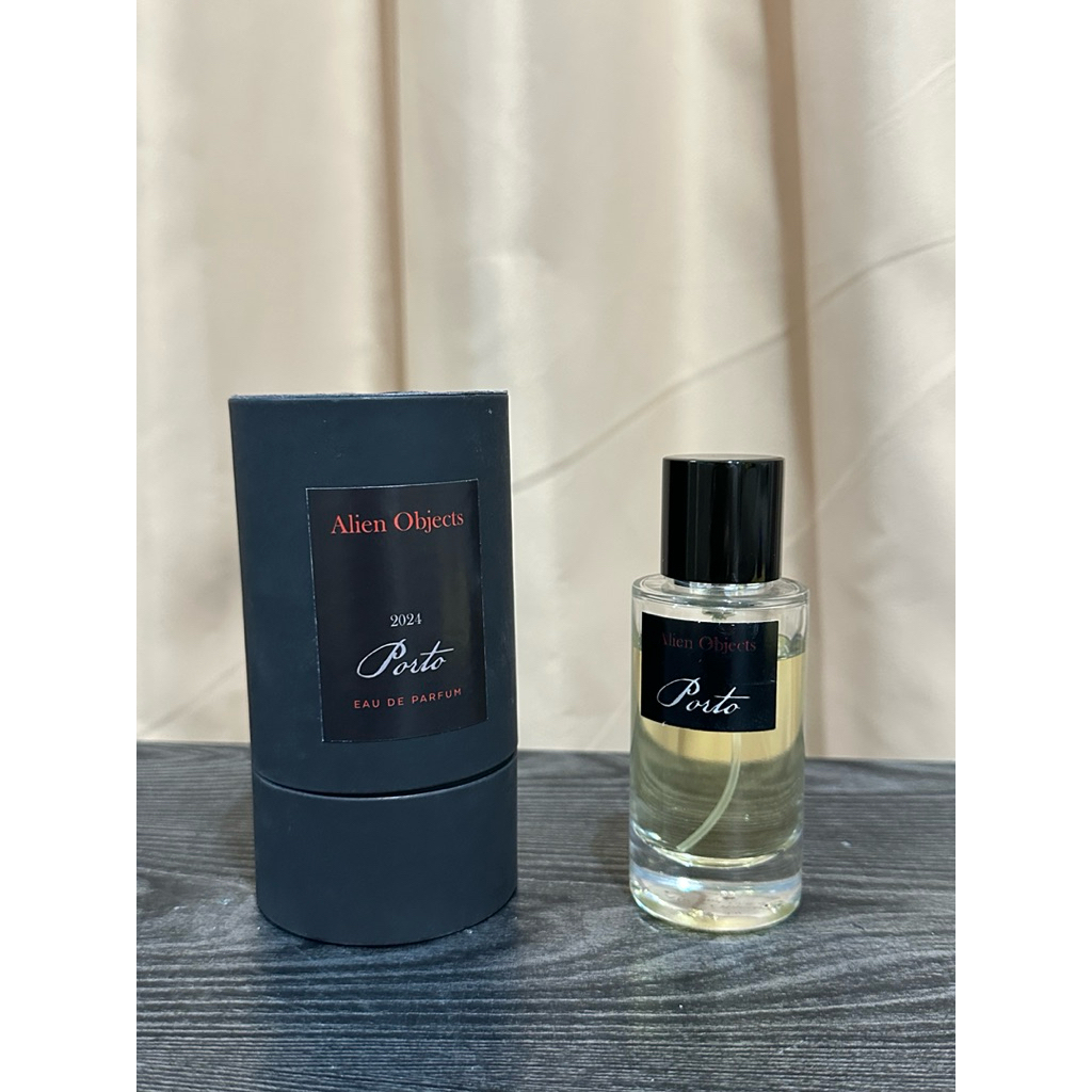 PRELOVED Alien Objects Porto