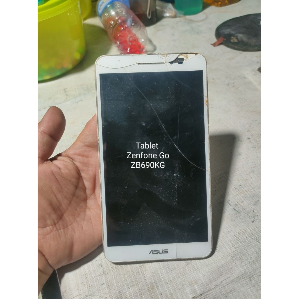 tablet Asus Zenfone Go ZB690KG rusak retak2 seadanya