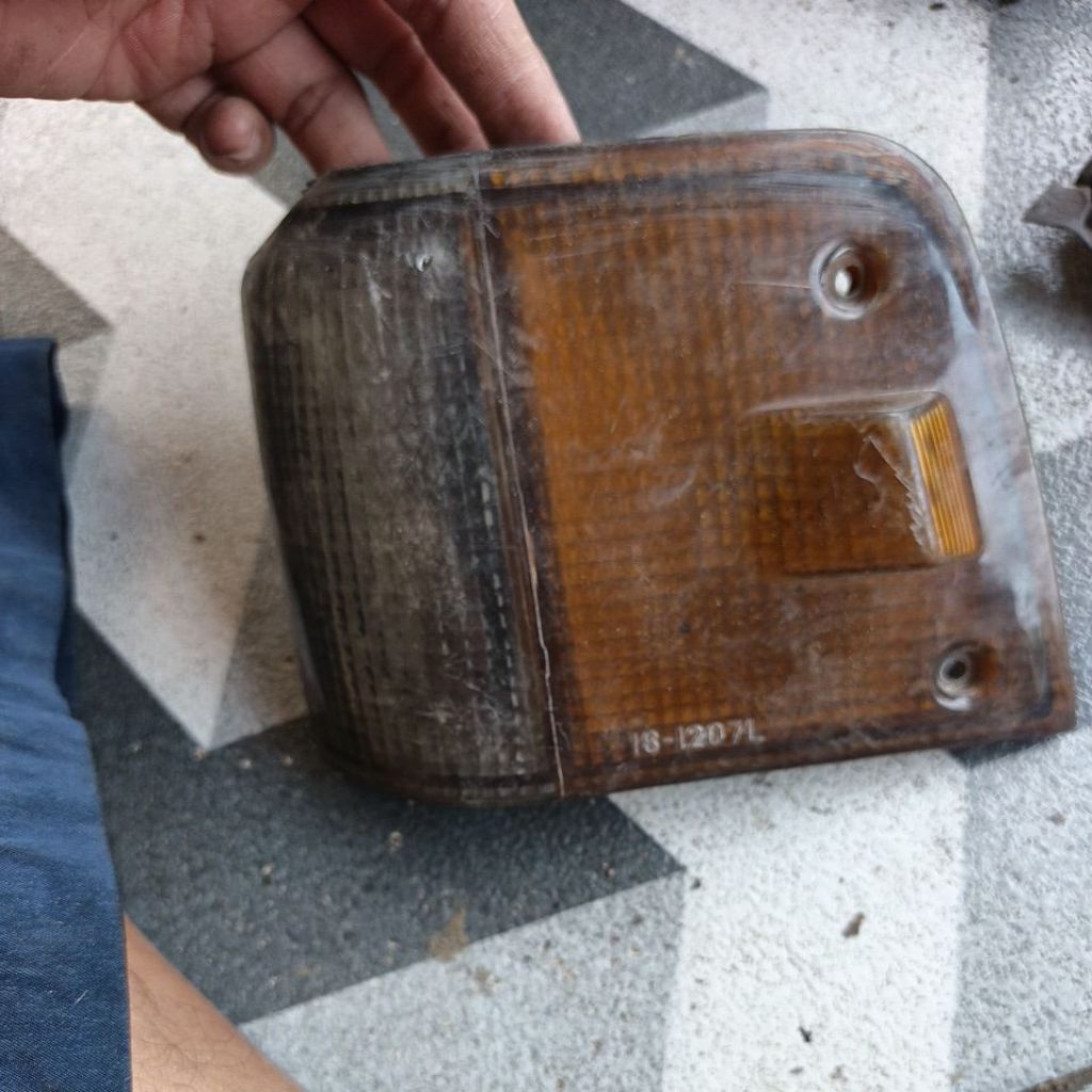 corner lamp lampu sein kiri MINUS BOLONG honda accord executive 84-85