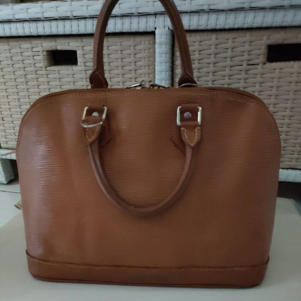 LV Alma epi leather