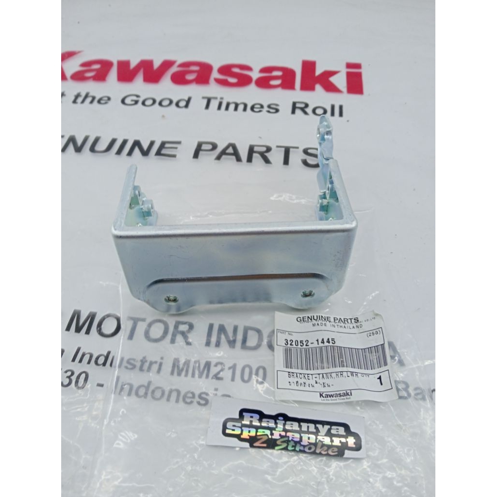 BREKET DUDUKAN TENGKI BAWAH NINJA RR OLD ORIGINAL KAWASAKI 32052-1445