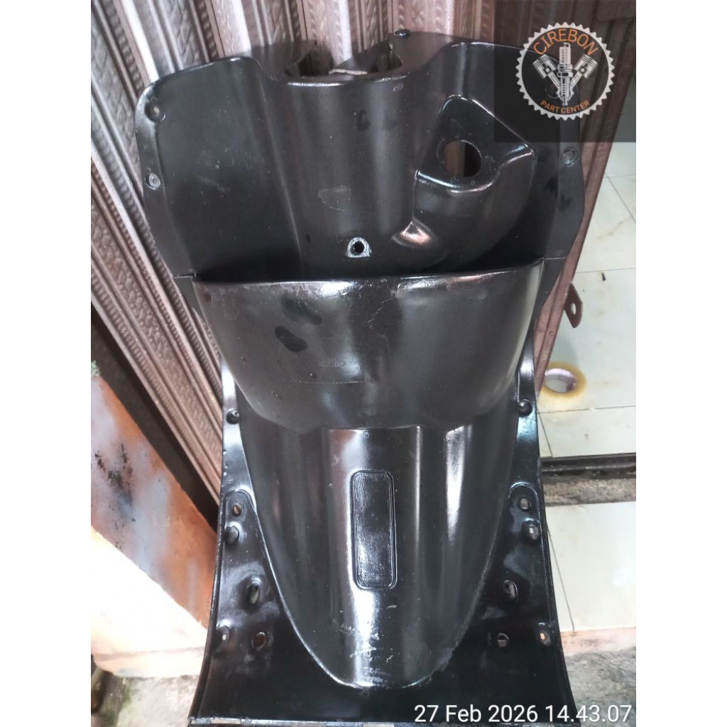 DEK KUNCI DASHBOARD KYMCO METICA TANGKI BELAKANG 125 CC SECOND