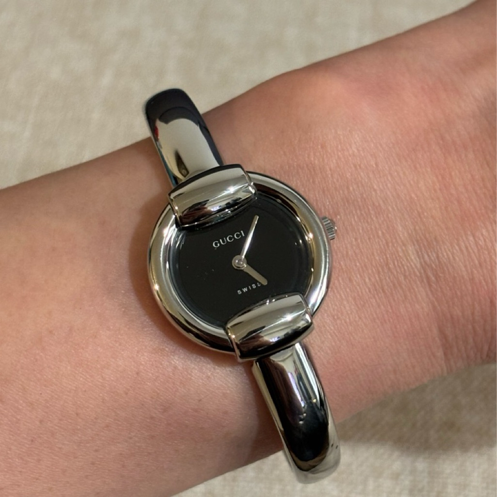 Gucci bangle watch 1400