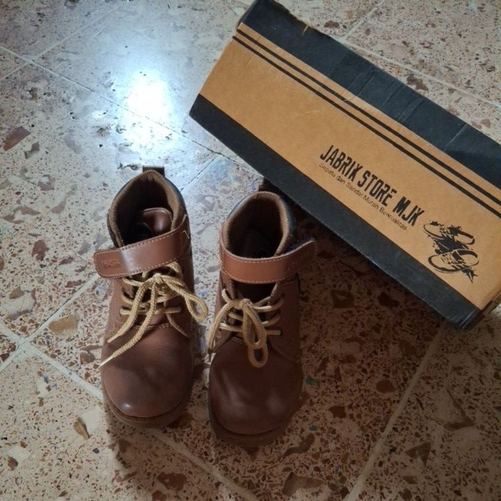 sepatu boots anak preloved