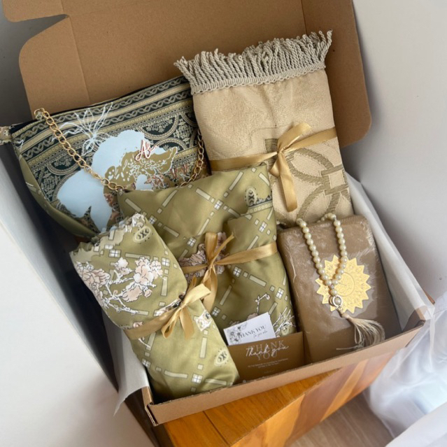 hamper lebaran idul fitri paket seserahan alat sholat mahar pernikahan kado ibu mertua istri guru