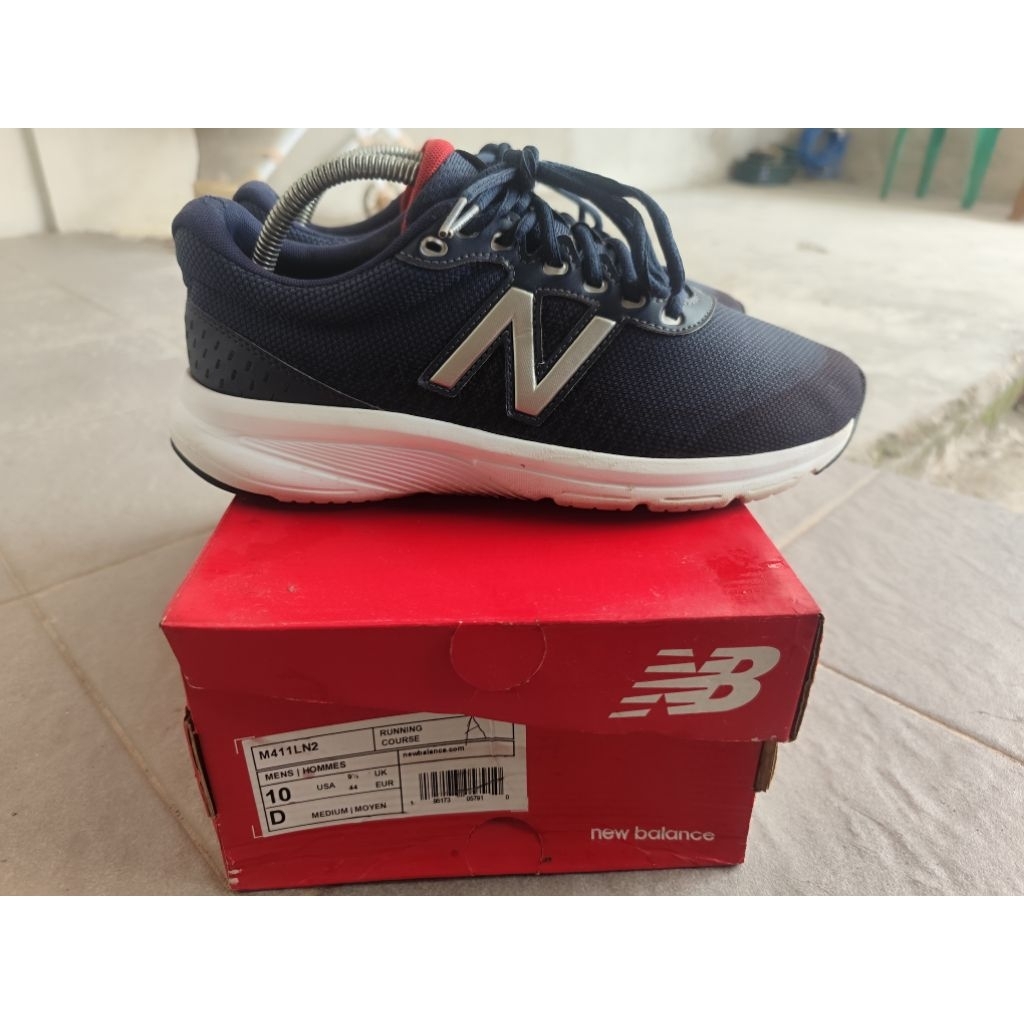 Sepatu Running NB 411 V2 Navy Blue