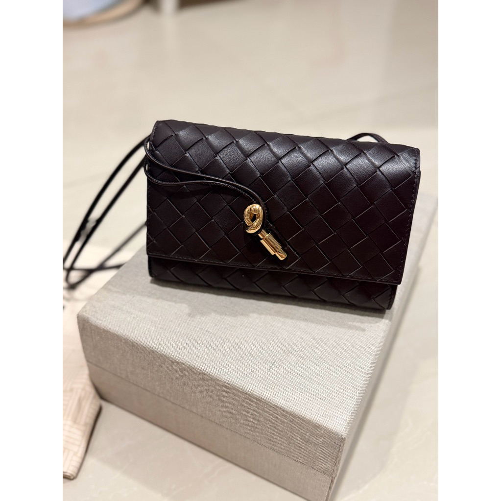 BV Andiamo Pouch on Strap