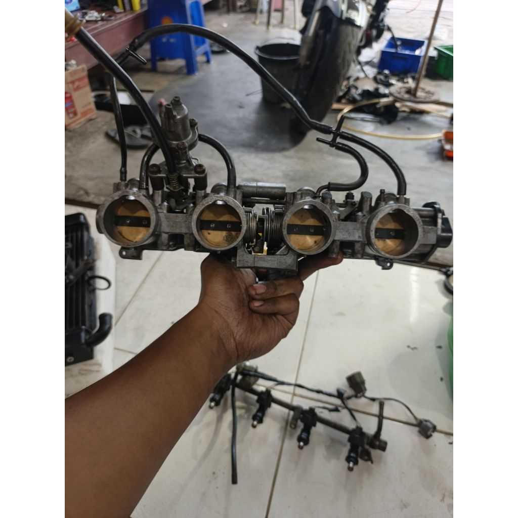 Throttle body CBR 929 original
