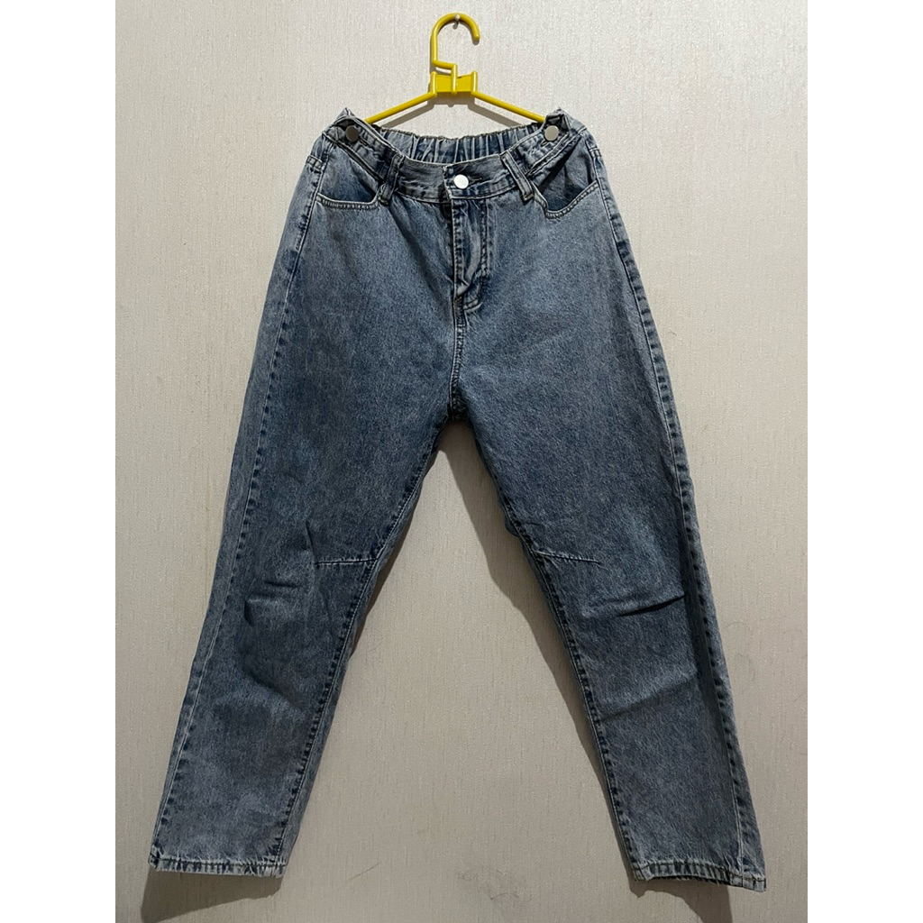 Jeans This Is April Preloved