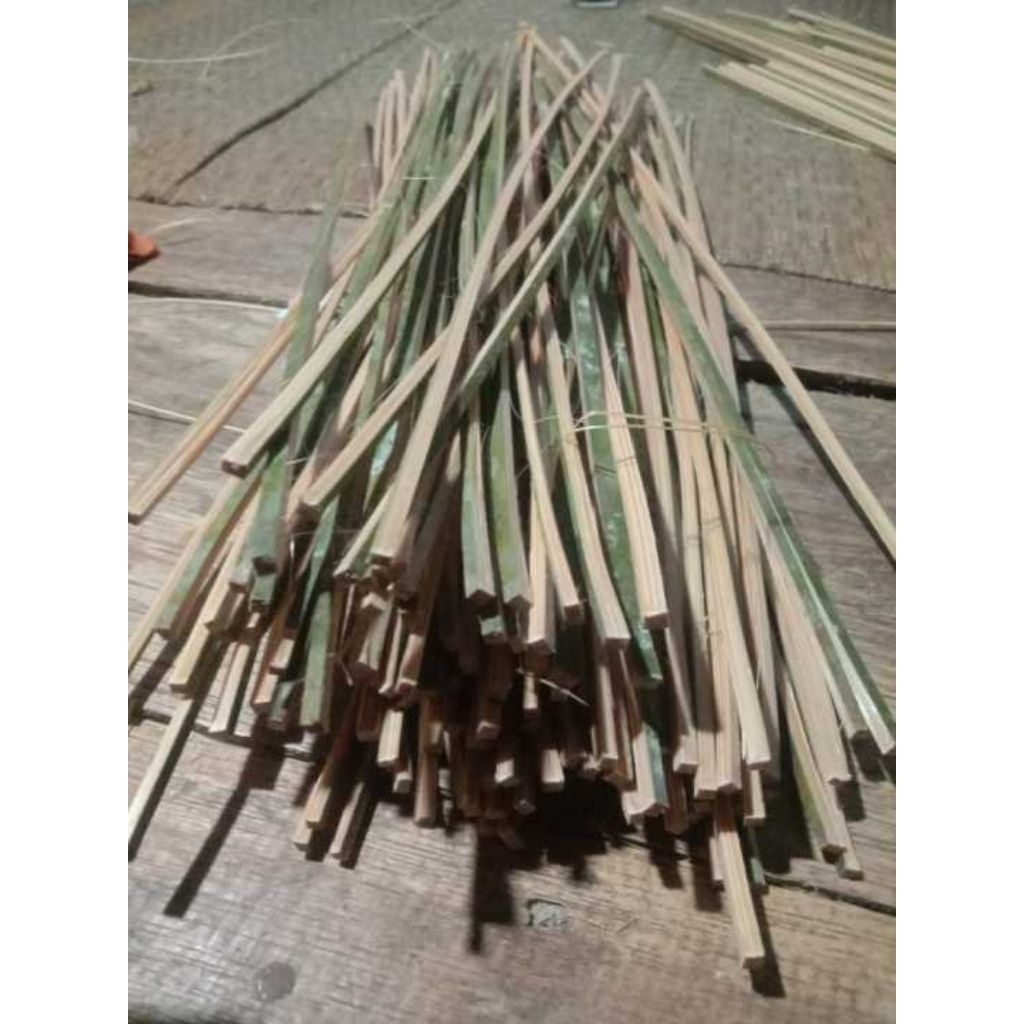 bambu arku layangan panjang 1 meter siyap raut per 20 batang (bambu petung bahan arku)