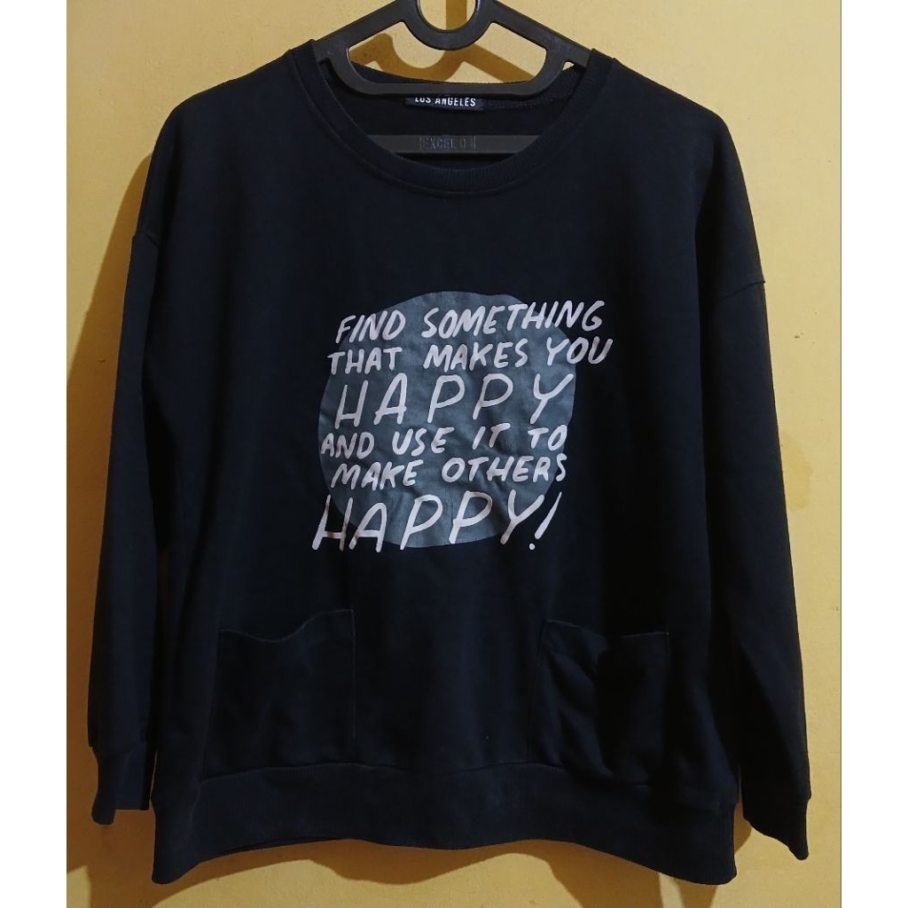 Preloved CN Crewneck Hitam