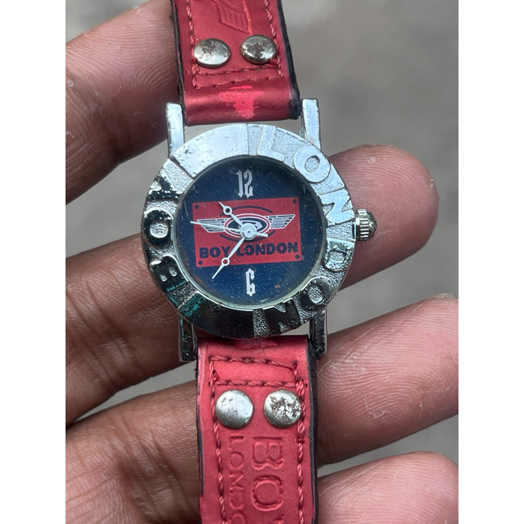 Jam Tanganan BOY LONDON Punk Rock Bund Strap Watch - Red/Black Leather