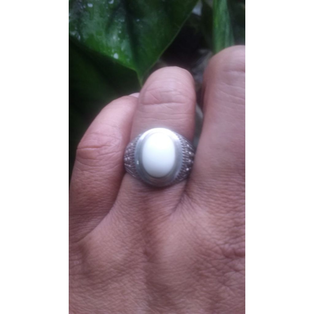 batu yaman abyad