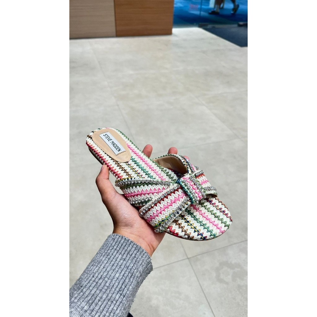 Sandal cewe steve madden