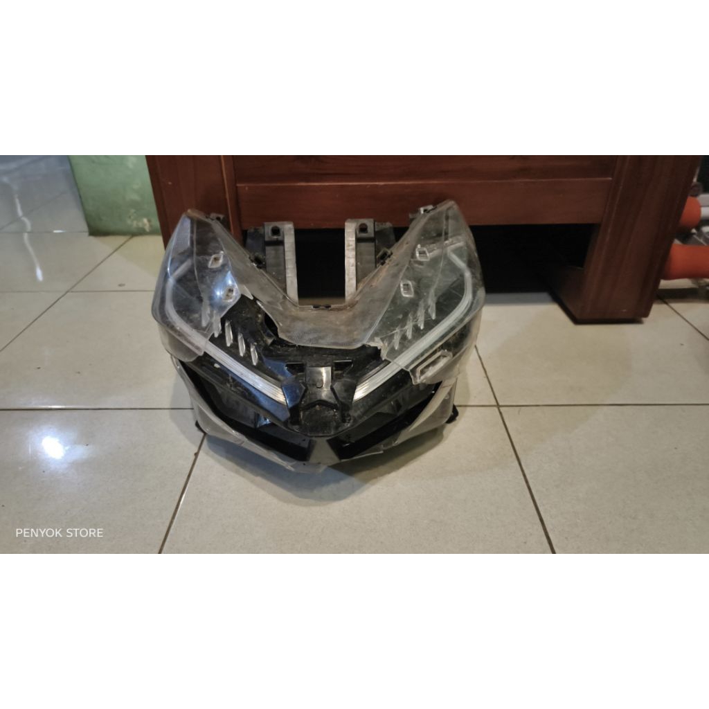 reflektor lampu depan vario 150 led new original