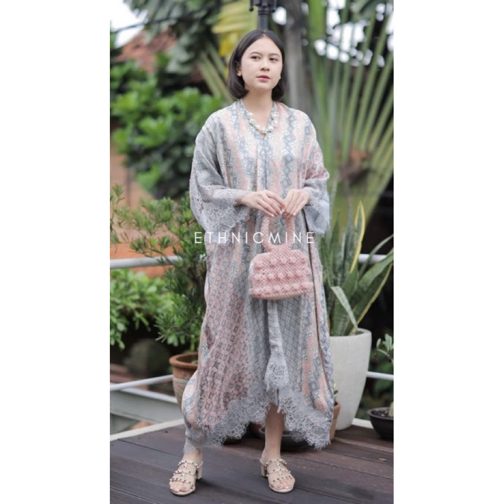 Dress raya Anjani Lace Ethnicmine