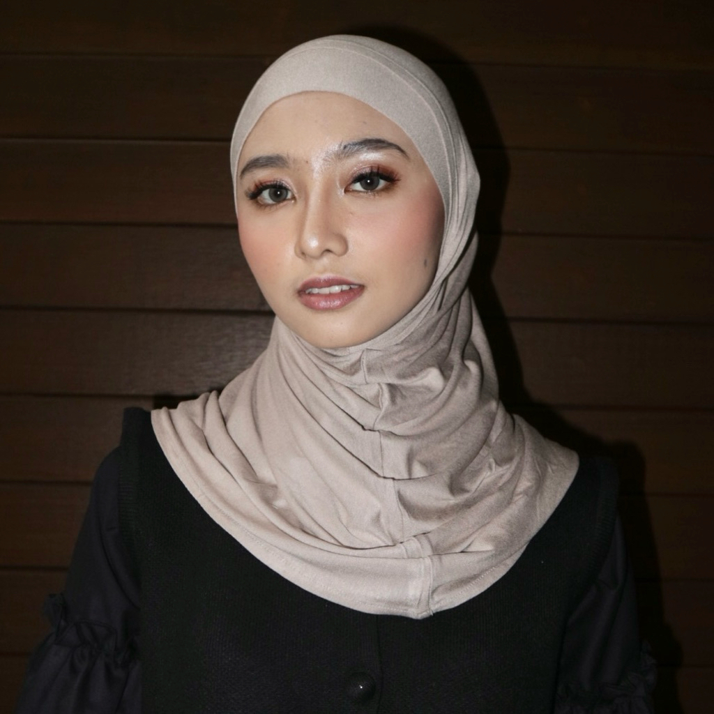 Ease Hijab Bergo Zayeda / Hijab Bergo Tali / Hijab Sport / Hijab Instan
