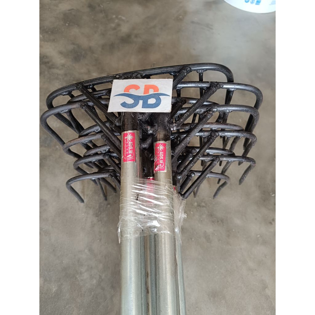 Garukan Sampah / penggaruk sampah / garuk sampah + gagang / garuk sampah multifungsi/ garuk sampah b