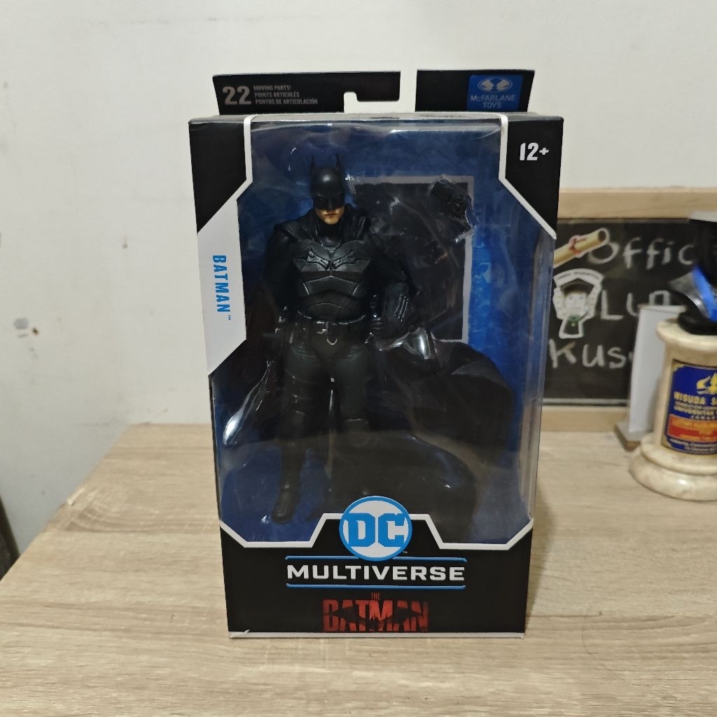 DC Mcfarlane The Batman 2022 + Custom Cape