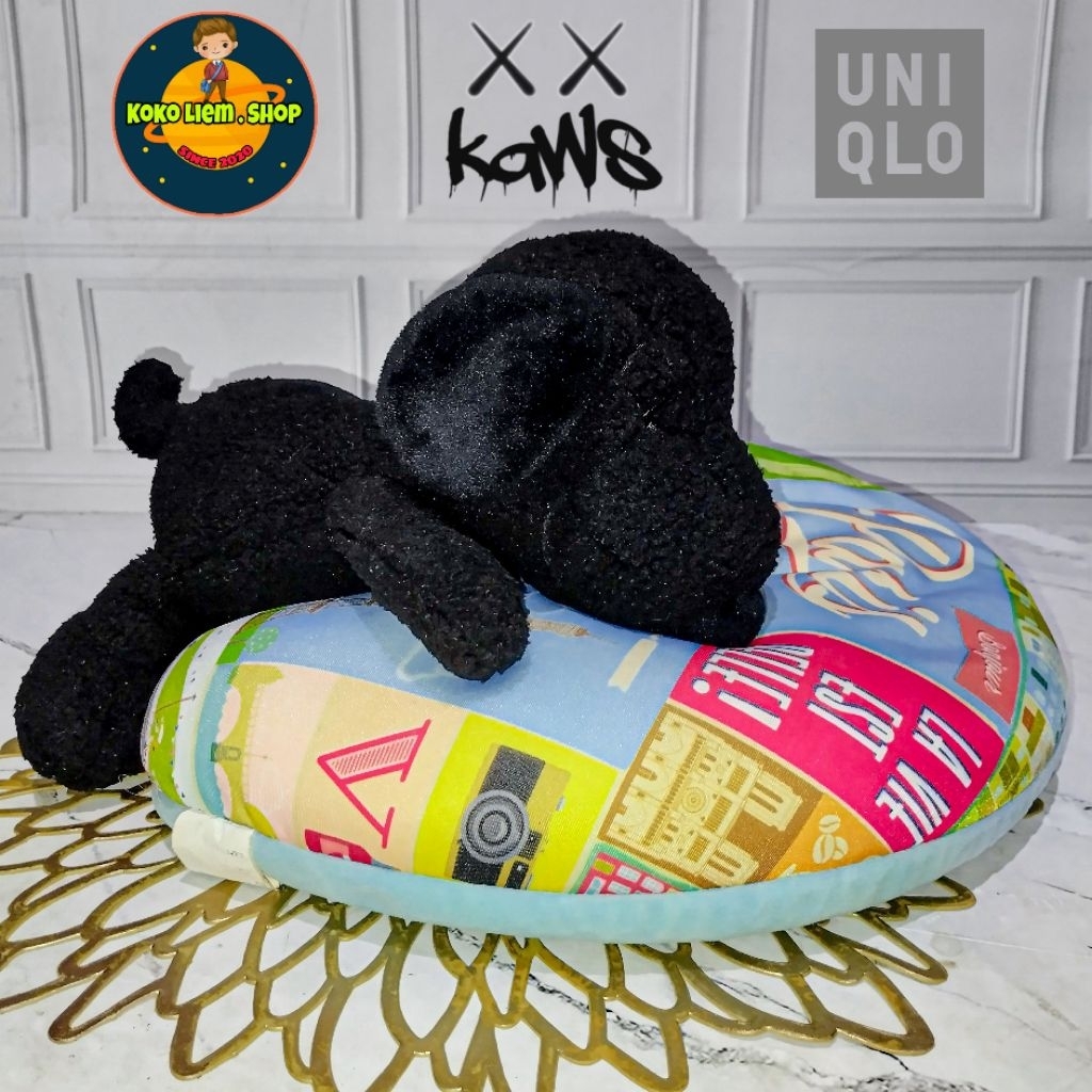 Boneka Vintage Figure SNOOPY KAWS UNIQLO BLACK (Medium/M/28cm) ORIGINAL PEANUTS Bulu Classic (KOLPRI