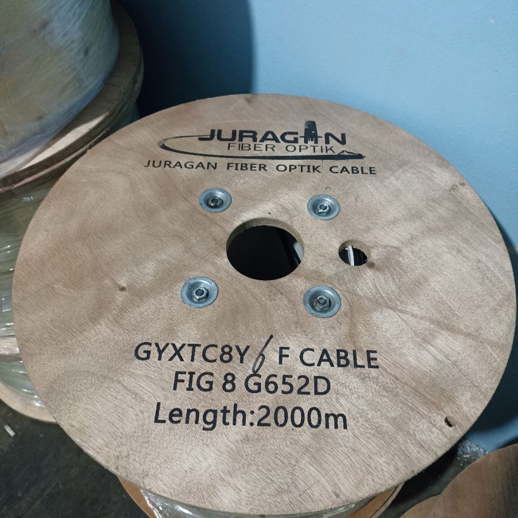 fig 8 6 core  2km / 6 core Fig 8 G652D 2000M / 6 core fig 8 / kabel 6 core fig 8 / kabel fo 6 core