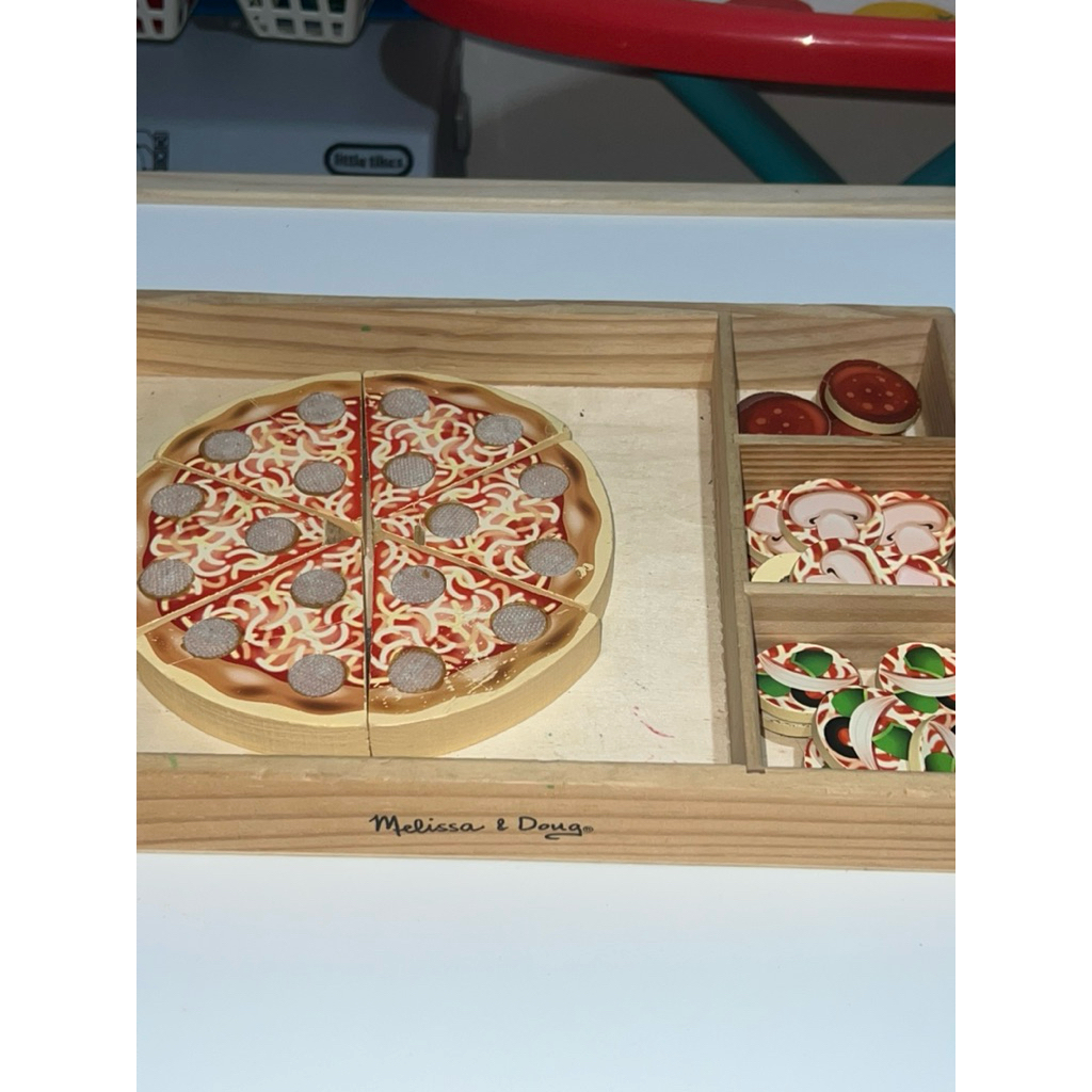 PRELOVED pizza melissa and doug