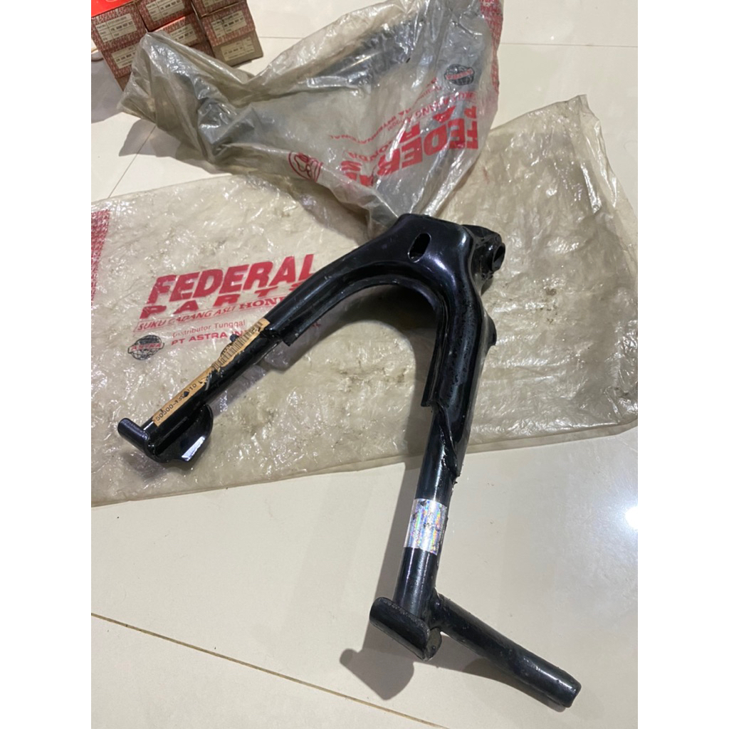 Standar Tengah standart dua jagang tengah Honda GL 100 GL100 Original Astra nos 50500-383-010