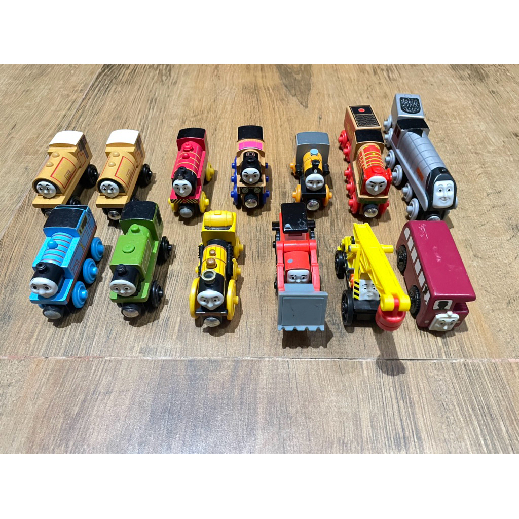 THOMAS N FRIEND WOODEN TRAIN- KERETA KAYU THOMAS-KERETA MAGNET THOMAS,BILL,BEN,LUKE