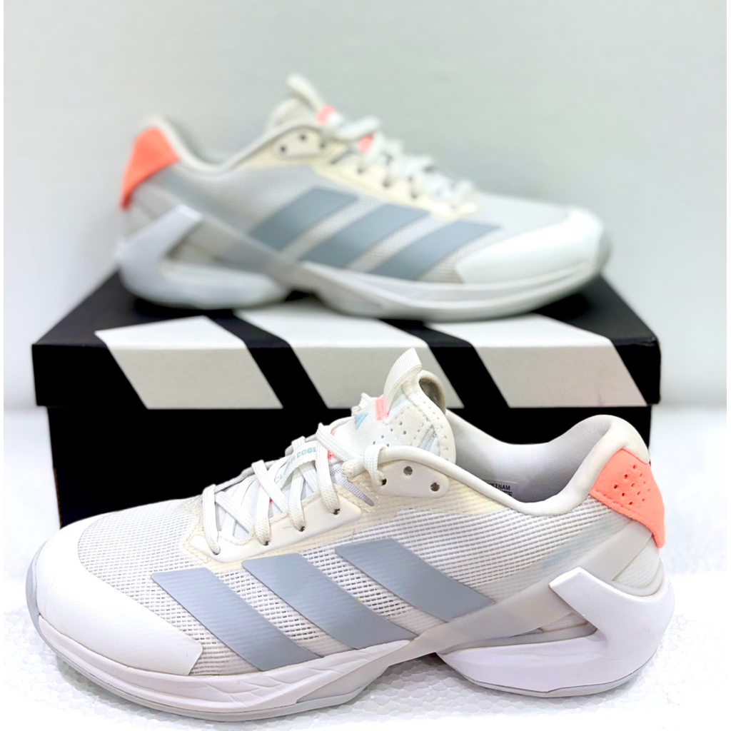 ADIDAS ADIZERO UBERSONIC 5 size 38