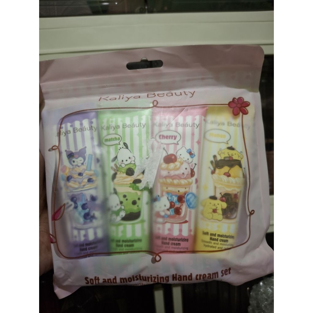 HAND CREAM SET SANRIO
