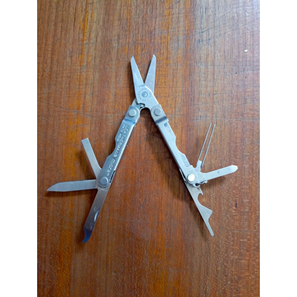 Lelangan Leatherman micra