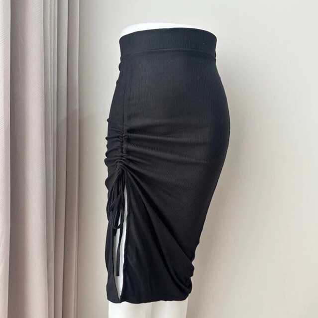 PRELOVED Rok Span Belah Serut Bahan Knit rok span knit serut termurah