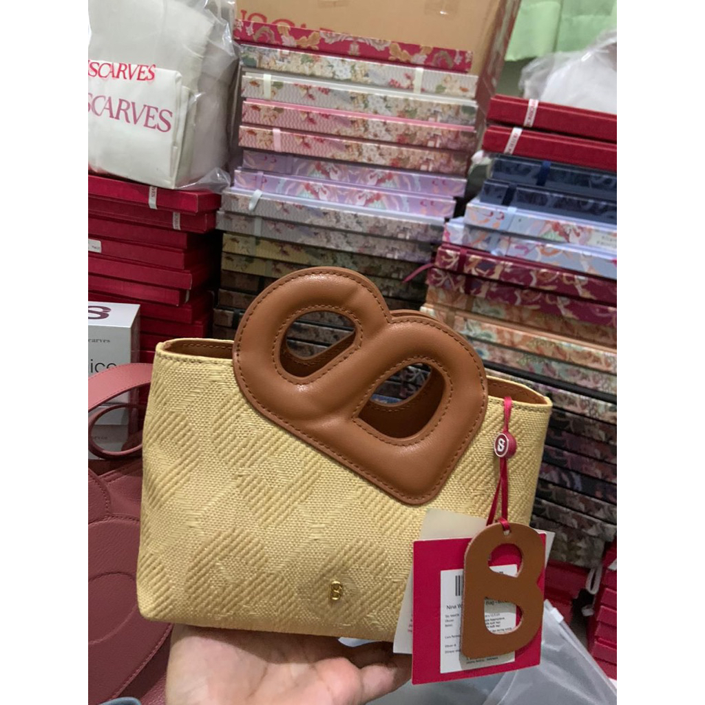 NINA WICKER STRAW BAG BUTTONSCARVES