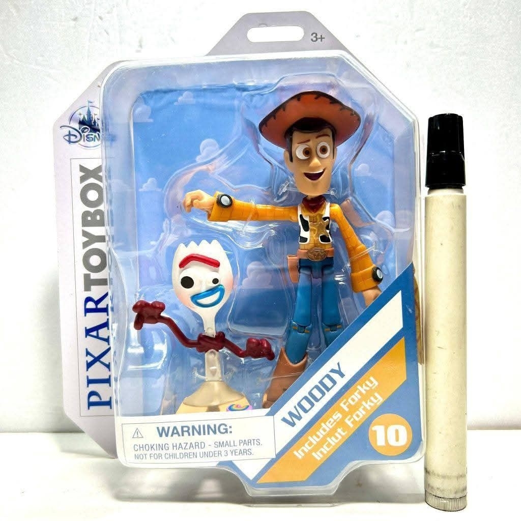 Mainan action figure Disney Pixar Toy Box Woody yang mencakup figur Forkytinggi 5 inchfull artikulas